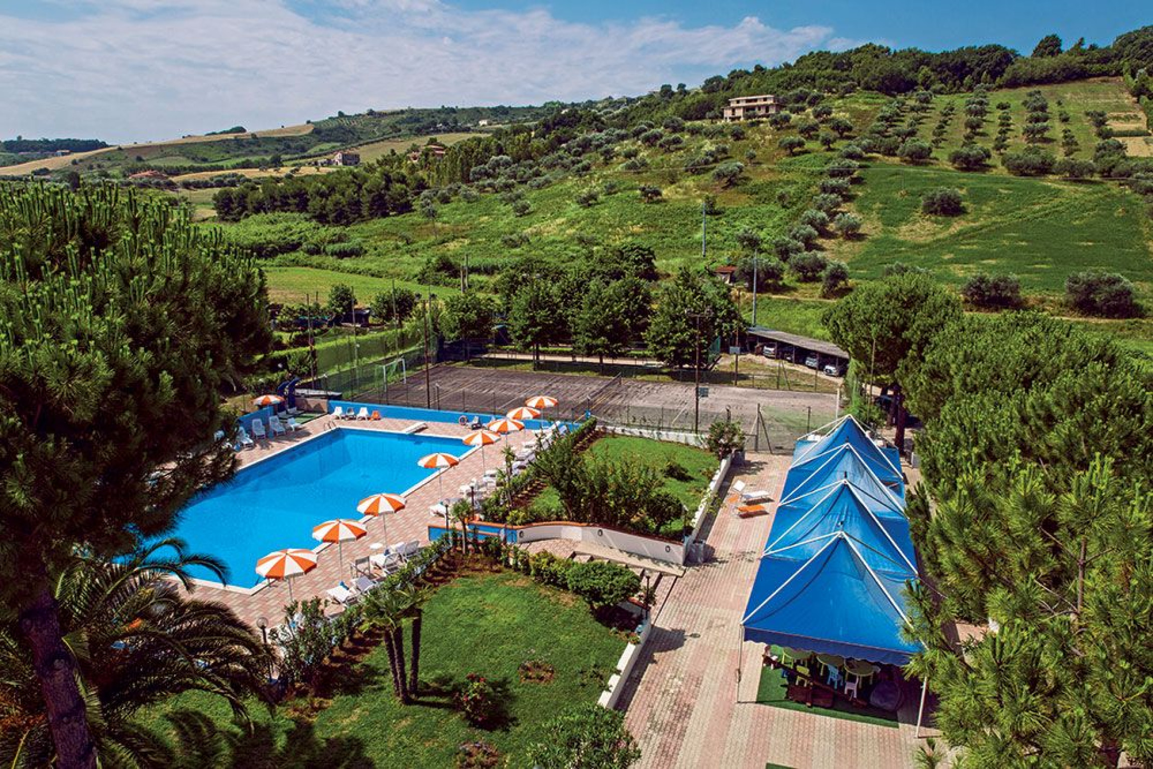 Hero Hotel Pineto Resort***