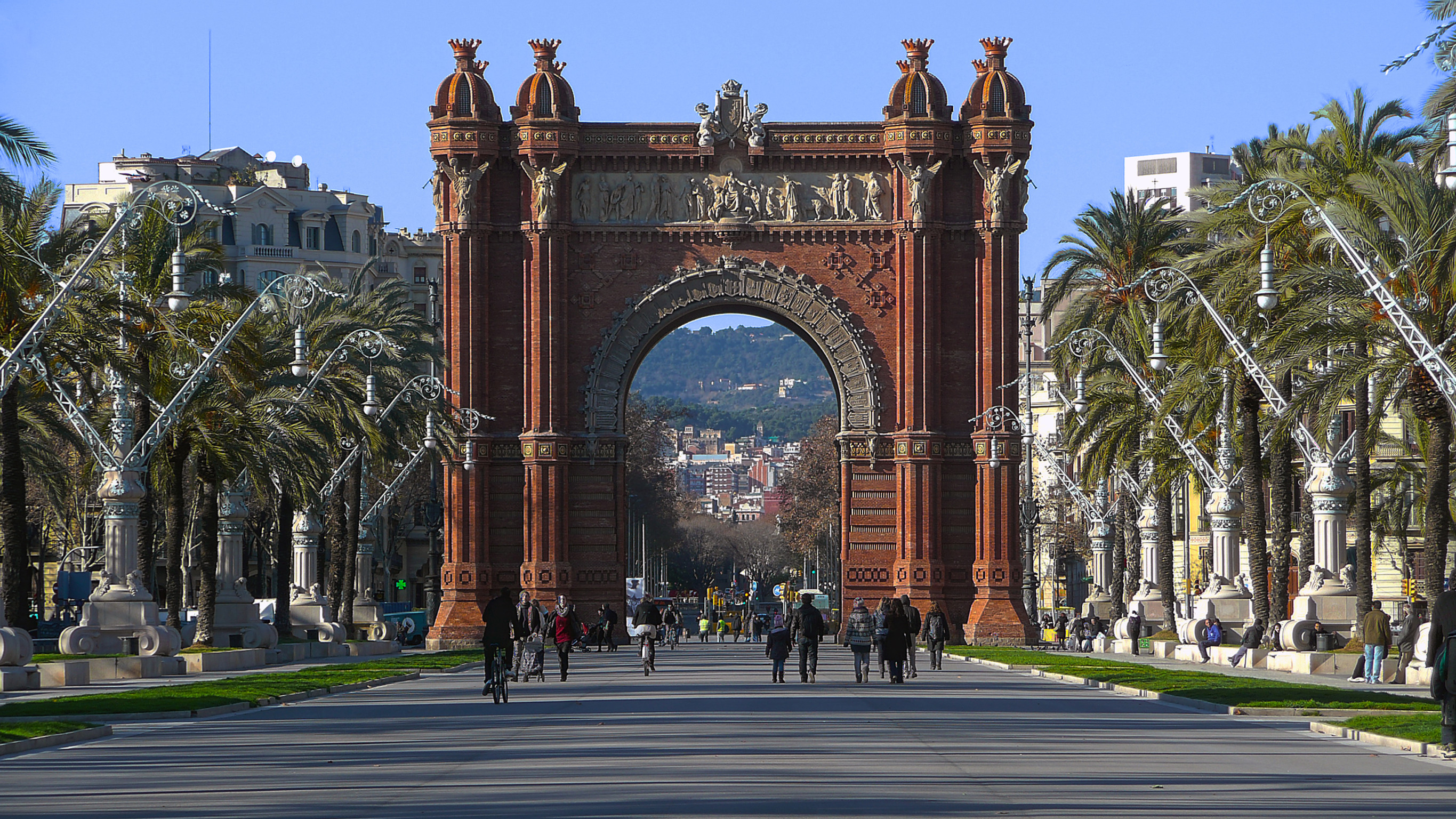 Hero L'Arco di Trionfo o Arc de Triomf
