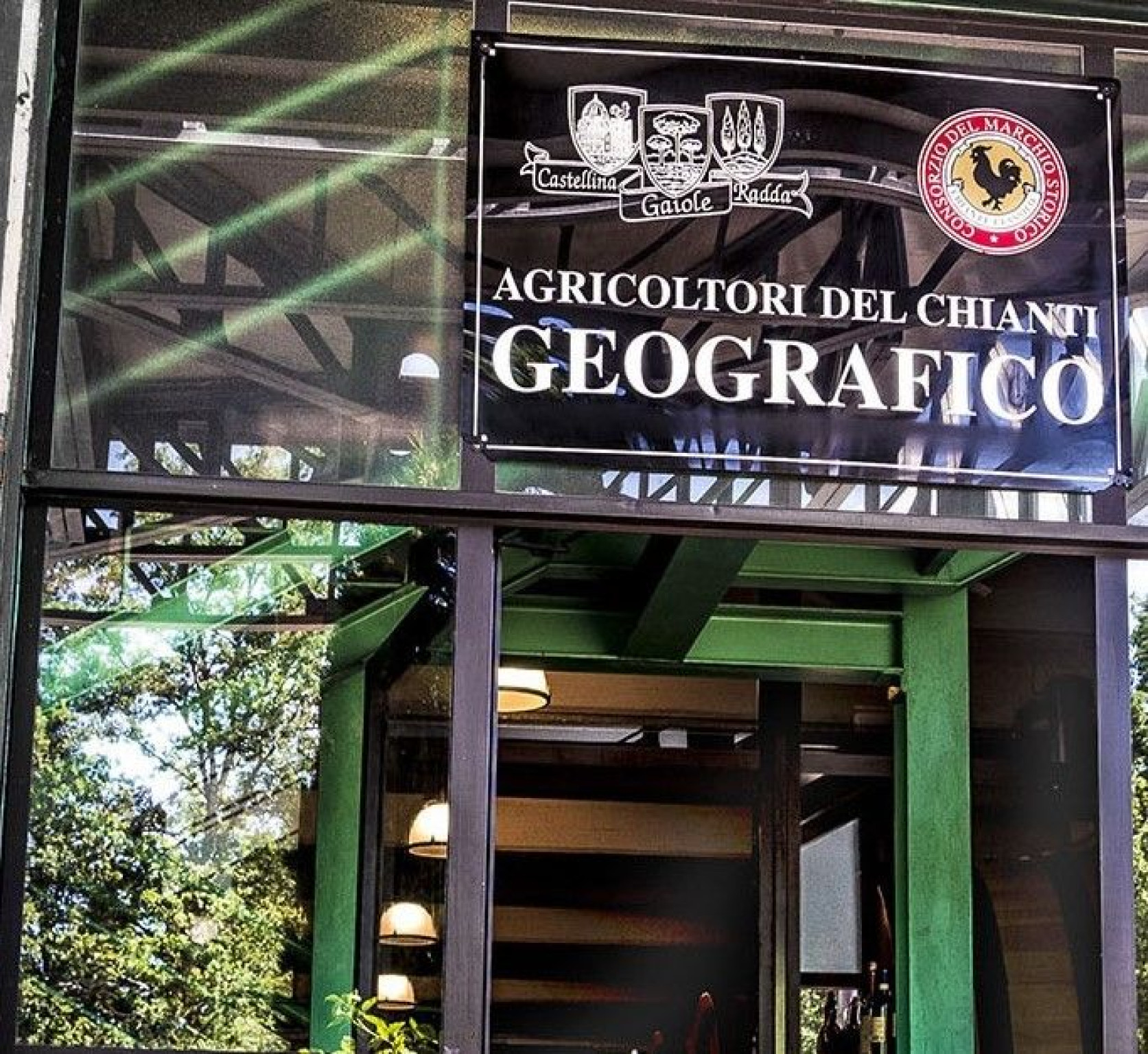 Hero Geografico Wine Shop