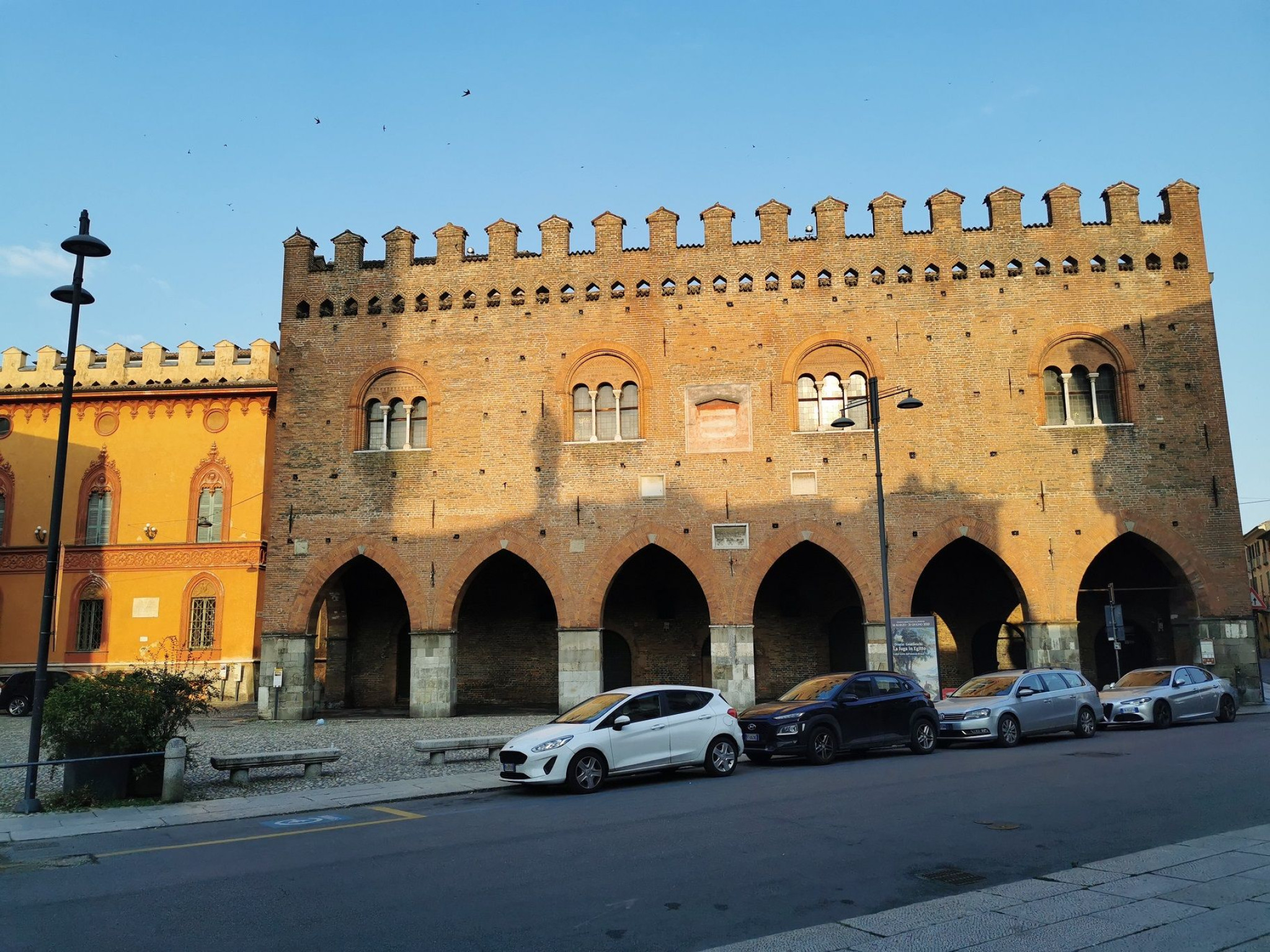 Hero Statua Stradivari e Palazzo Cittanova