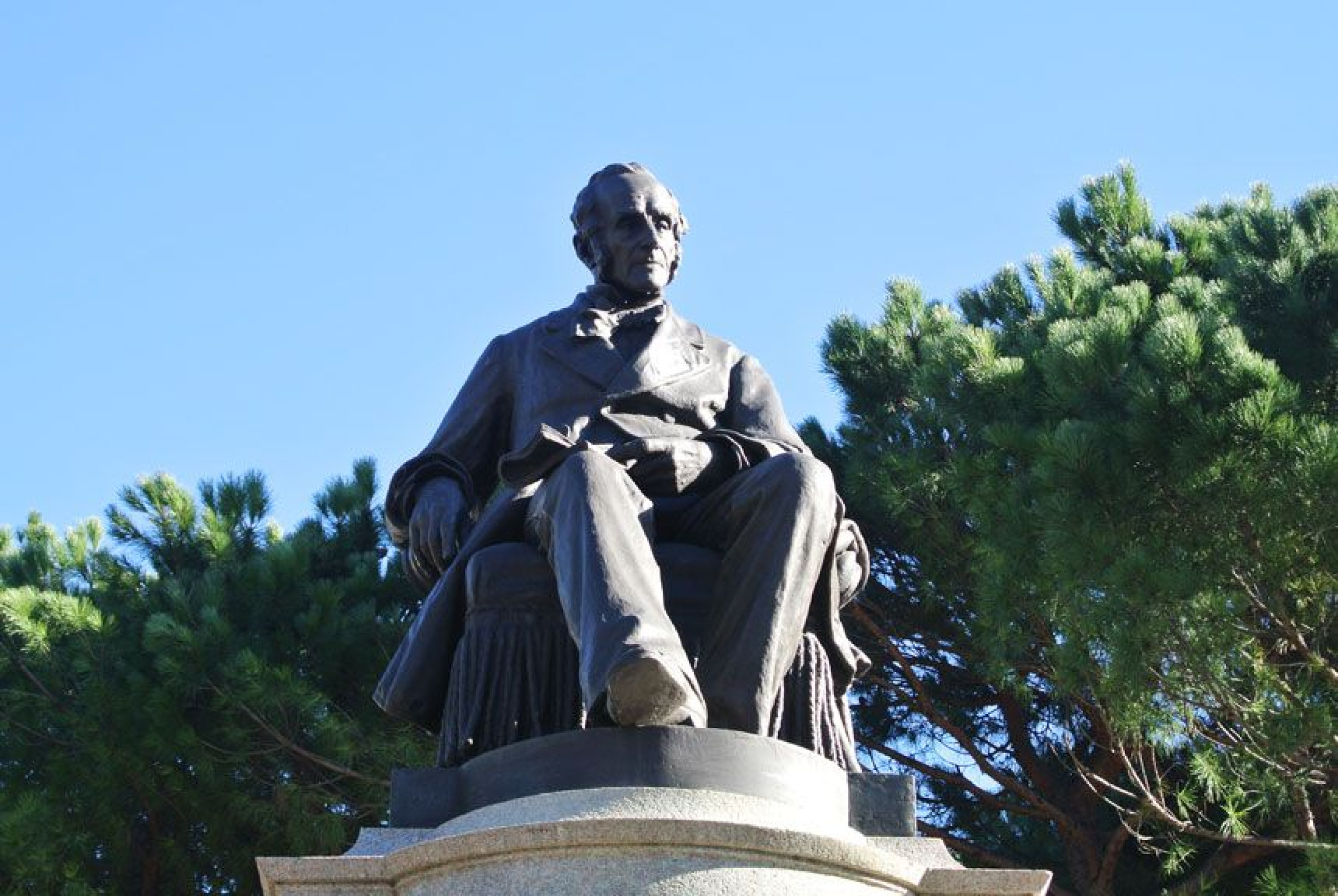 Hero Monumento del Manzoni