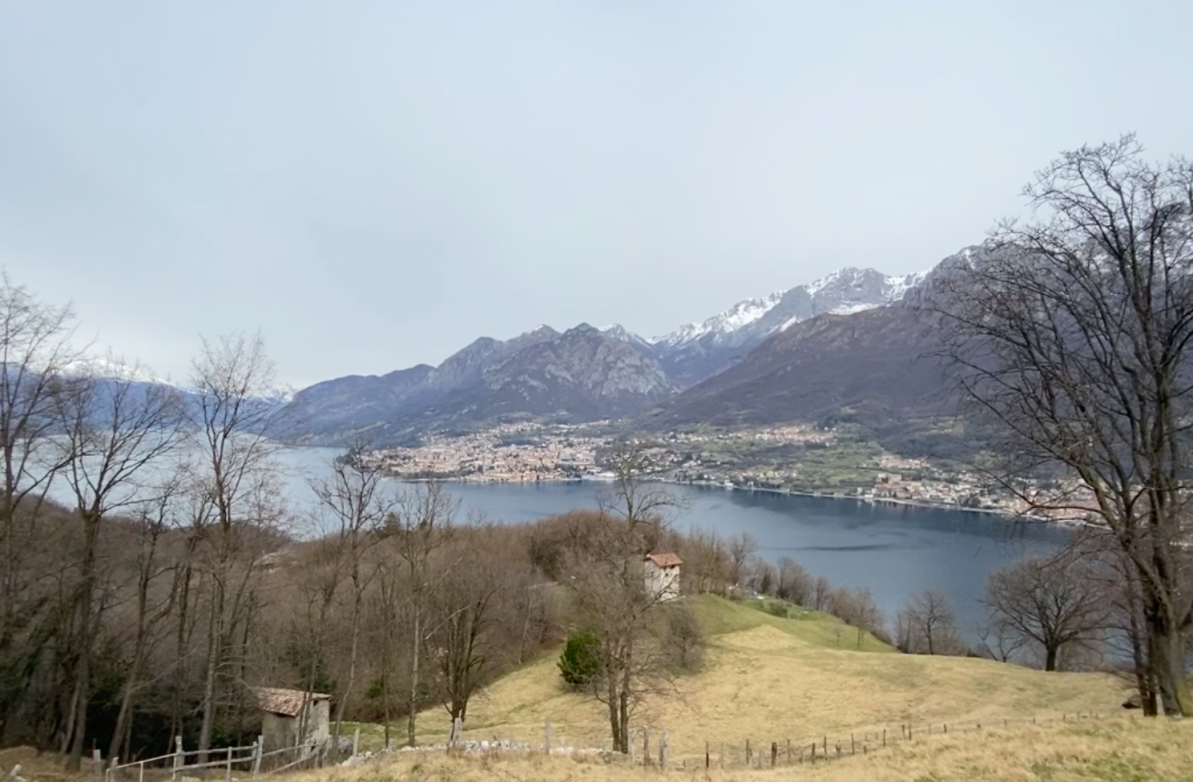 Hero Visuale lago-montagna