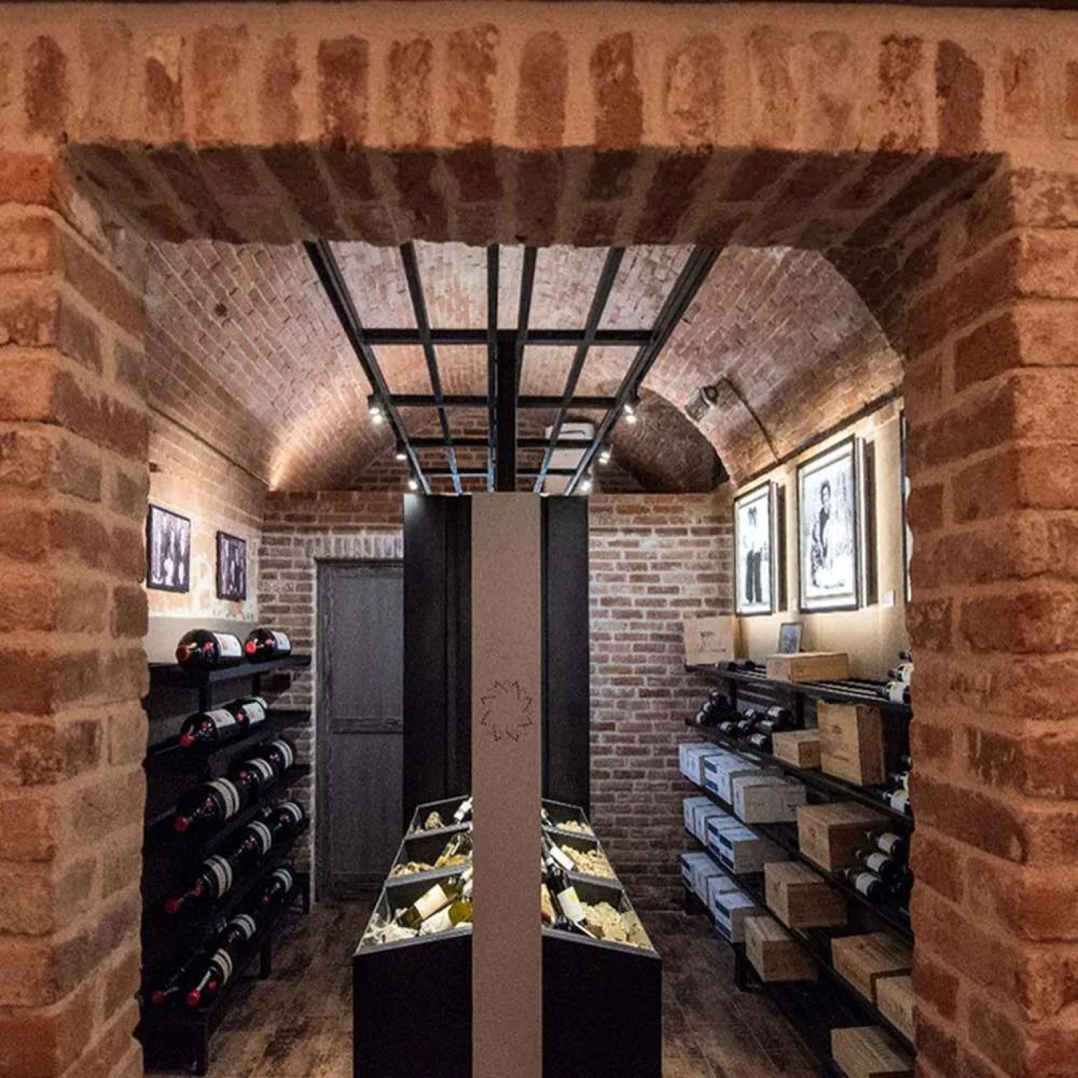 Hero Cantina Sarotto Wine