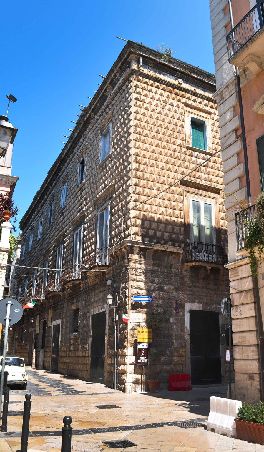 Hero PALAZZO TUPPUTI