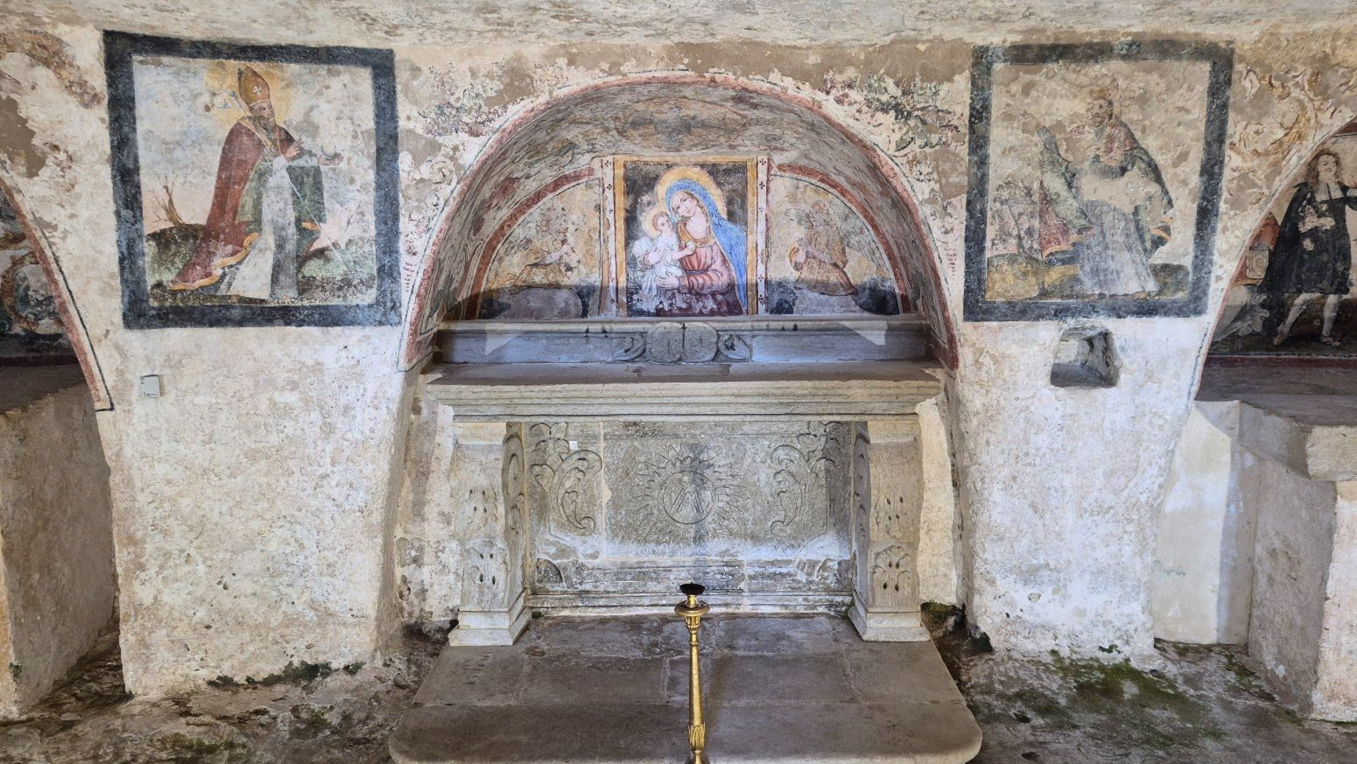 Hero Cripta della Madonna della Grotta