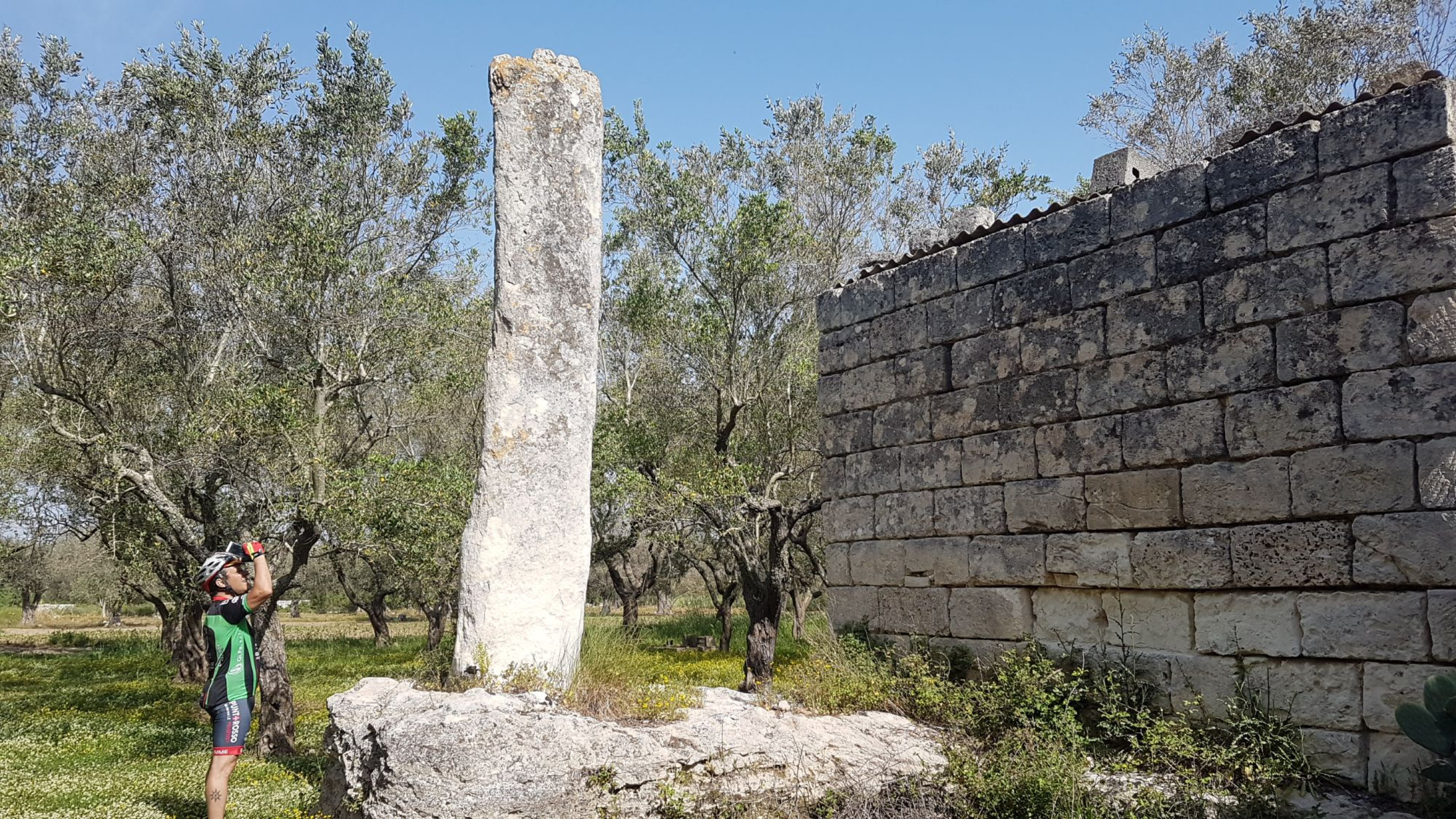 Hero Menhir San Giovanni Malcantone (Uggiano La Chiesa)