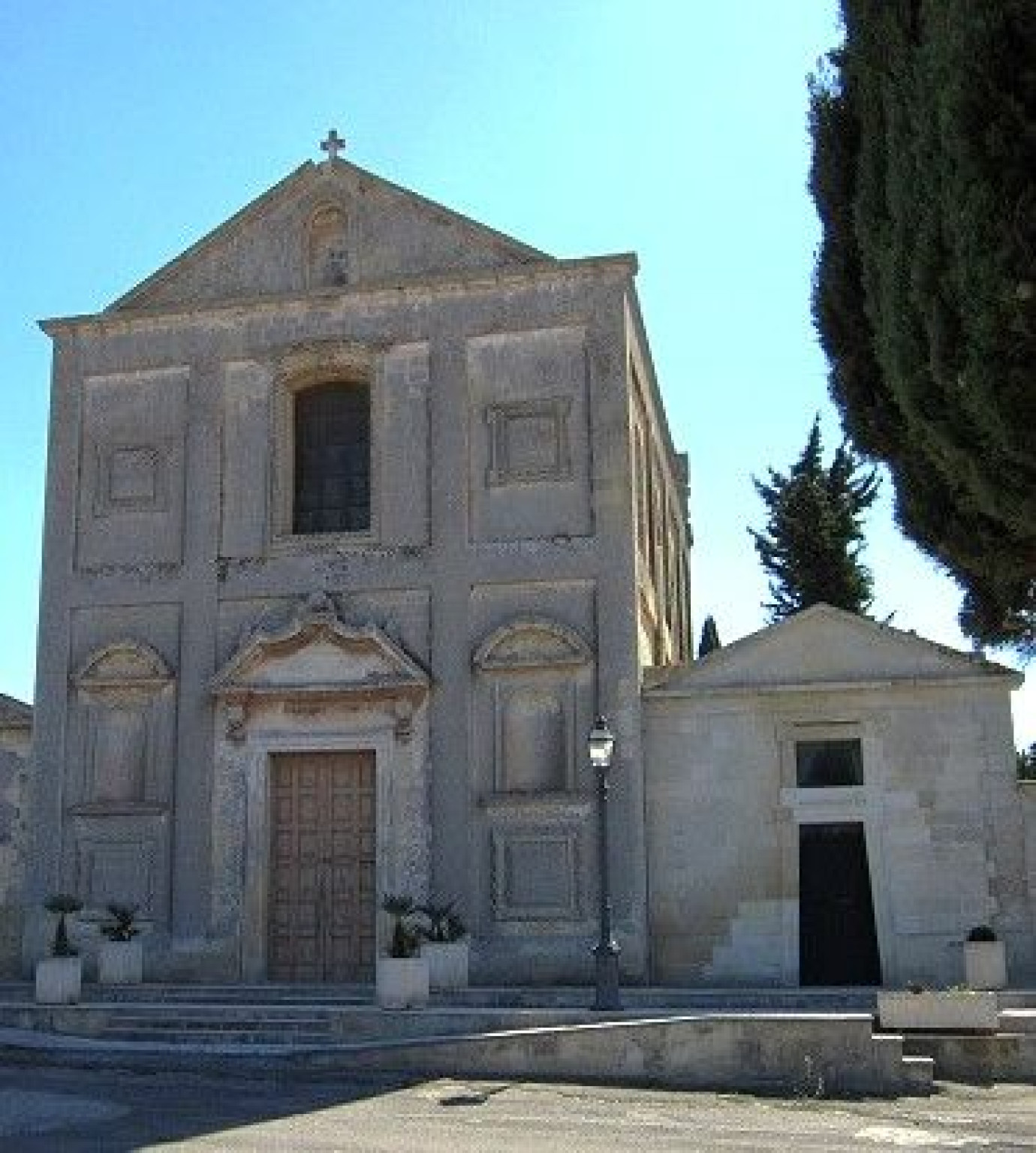 Hero Chiesa della Madonna della Pietà a Galugnano