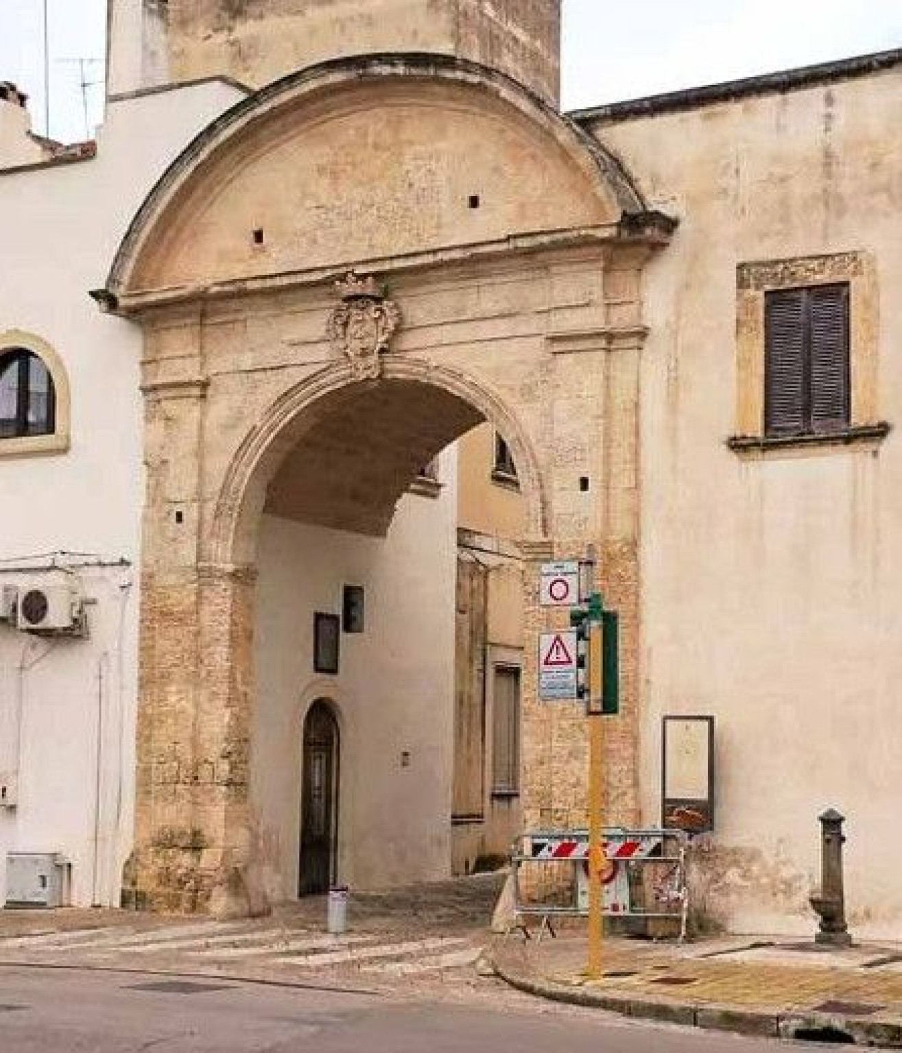 Hero Porta Luce (Galatina)