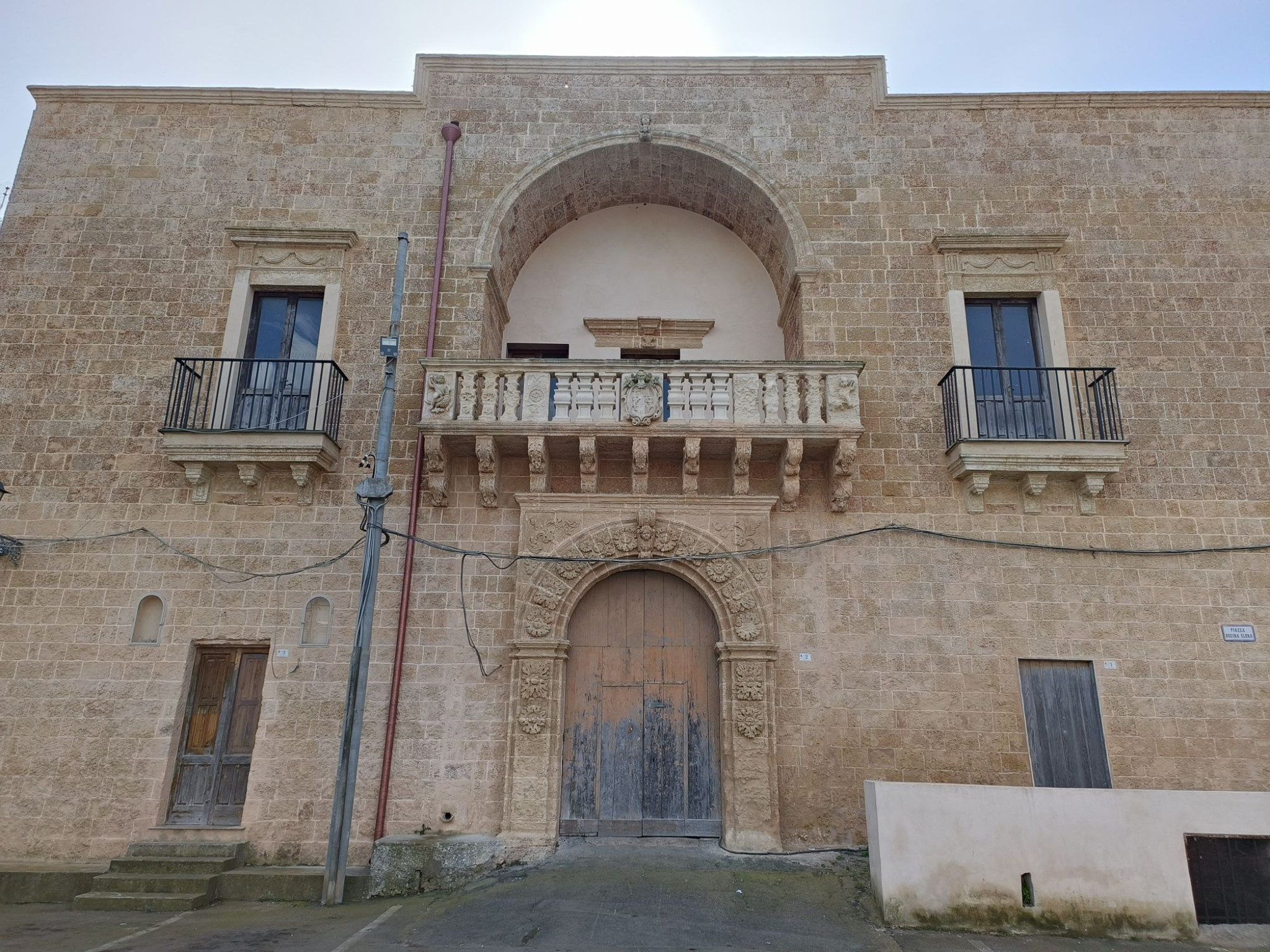 Hero Portale di Palazzo Macrì (Gemini)