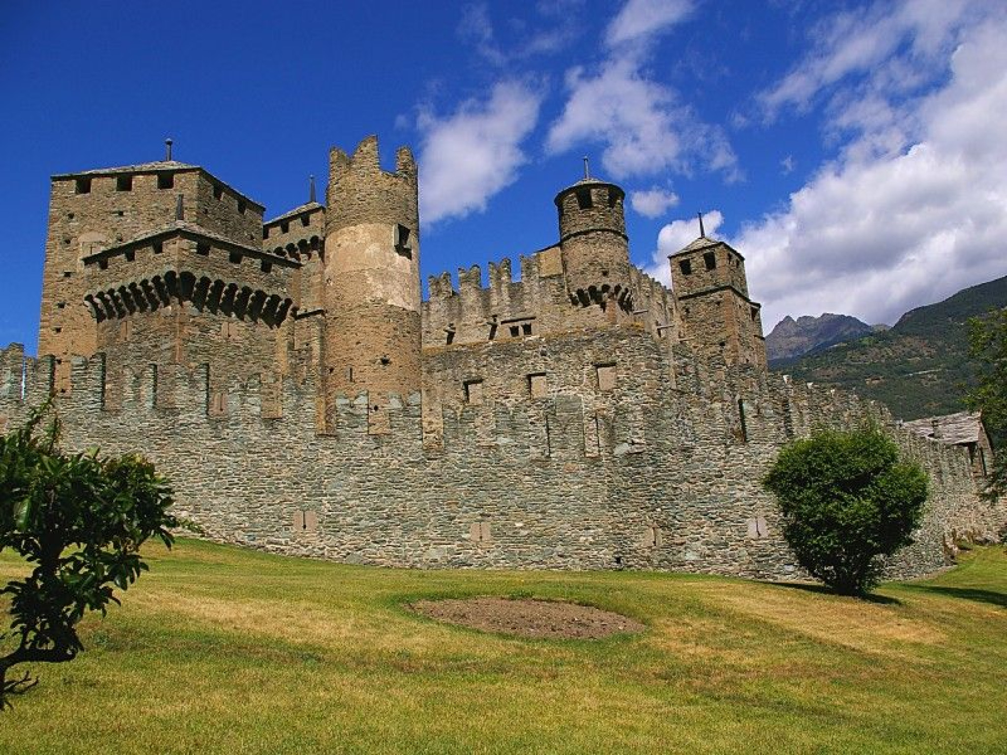 Hero Castello di Fénis