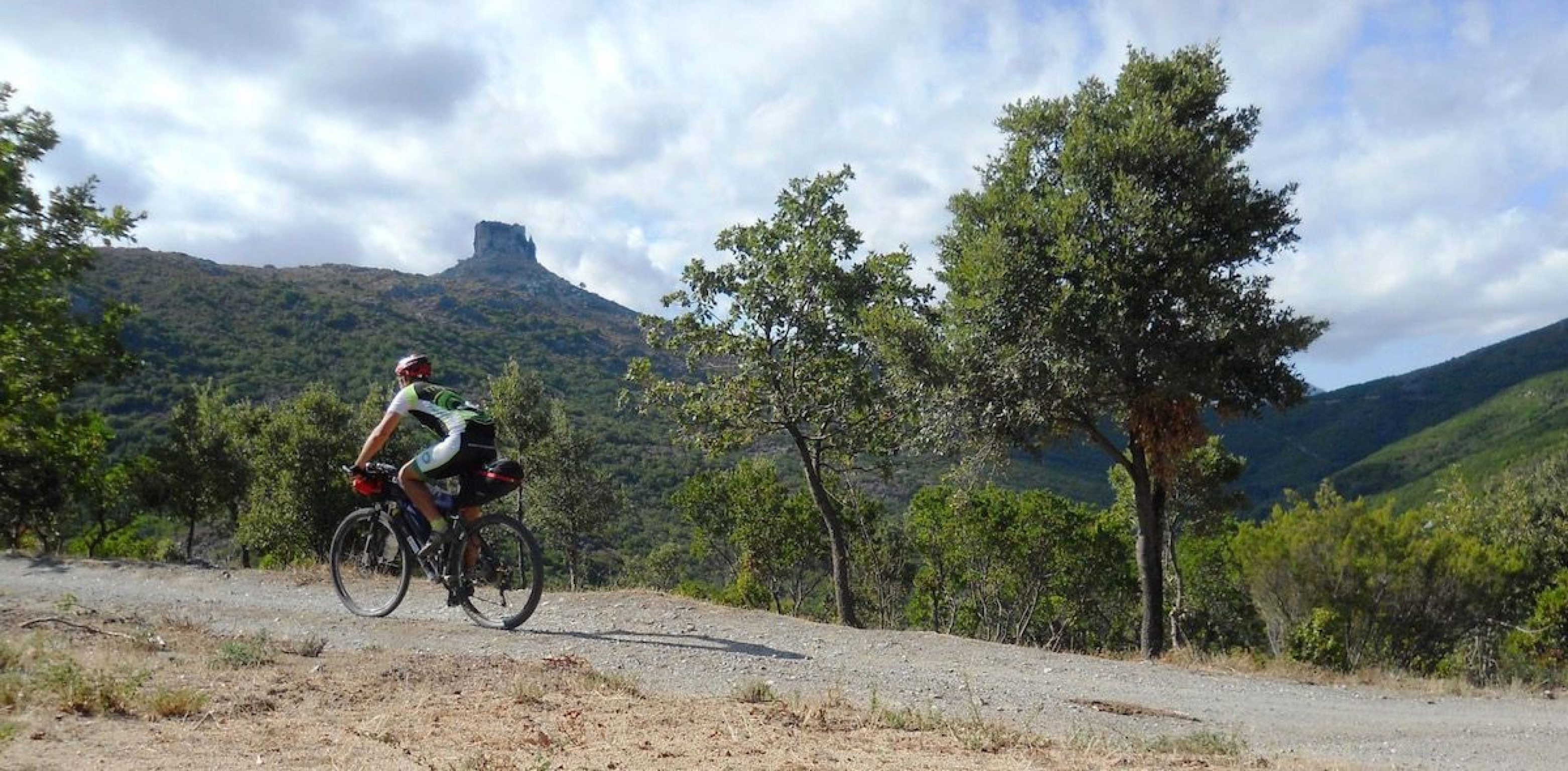 Hero In e-bike dalla Barbagia al mare