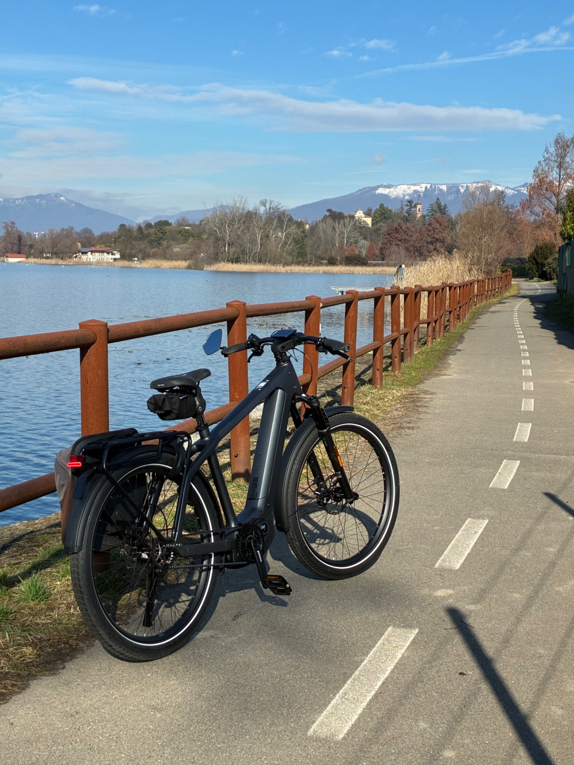 Hero Tour in E-Bike Anello ciclabile Laghi di Varese e Comabbio