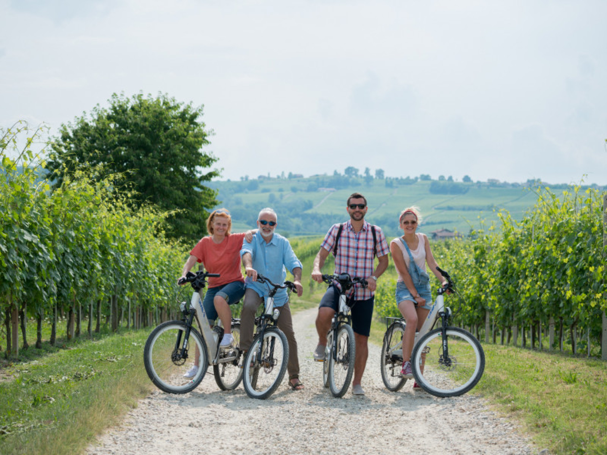Hero Tour in ebike per famiglie a Novello e La Morra