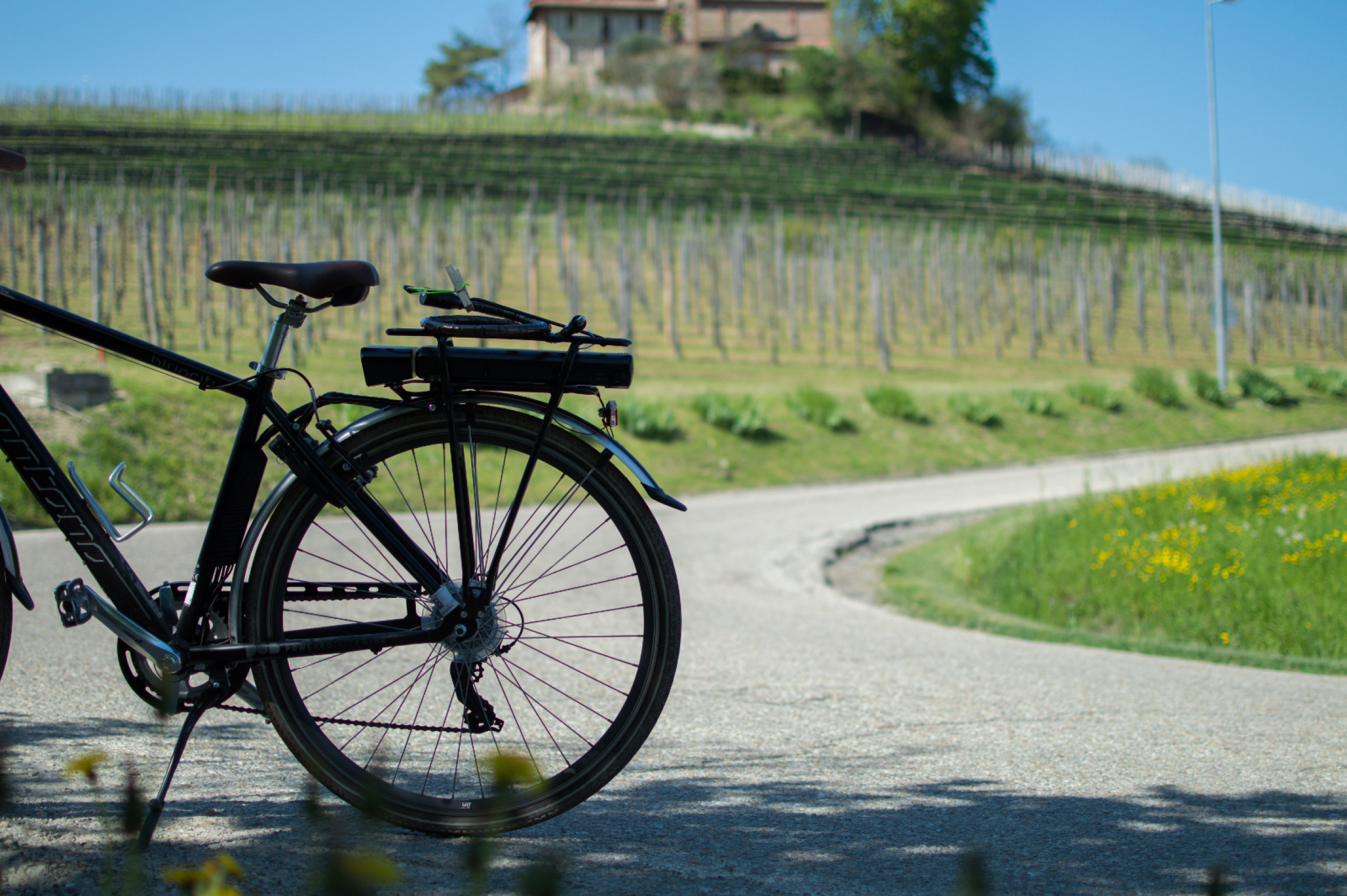 Hero E-bike Loop: Novello, Monforte, Barolo