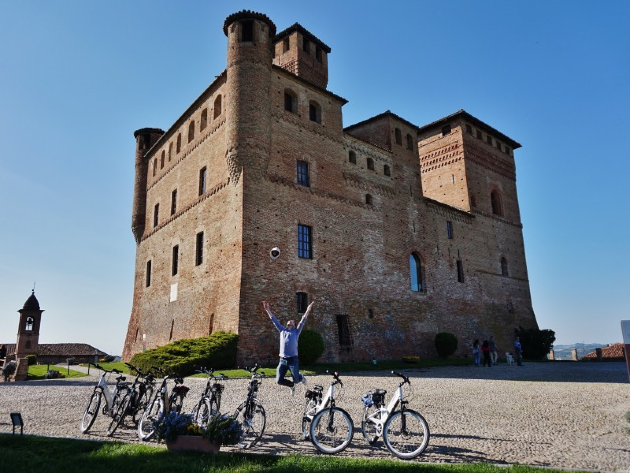 Hero Grinzane Cavour e La Morra