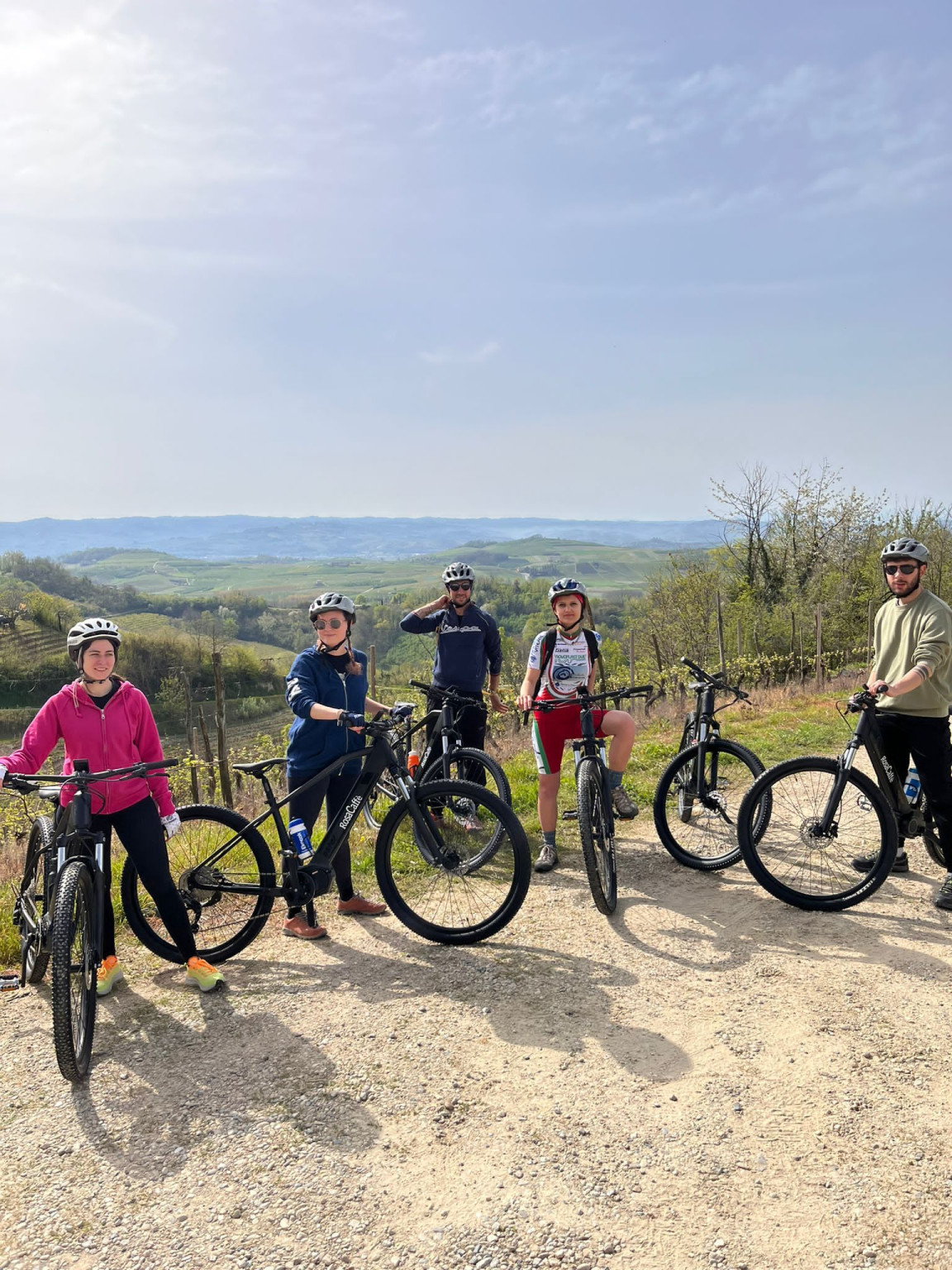 Hero Da Bra in e-bike alla ricerca delle Masche