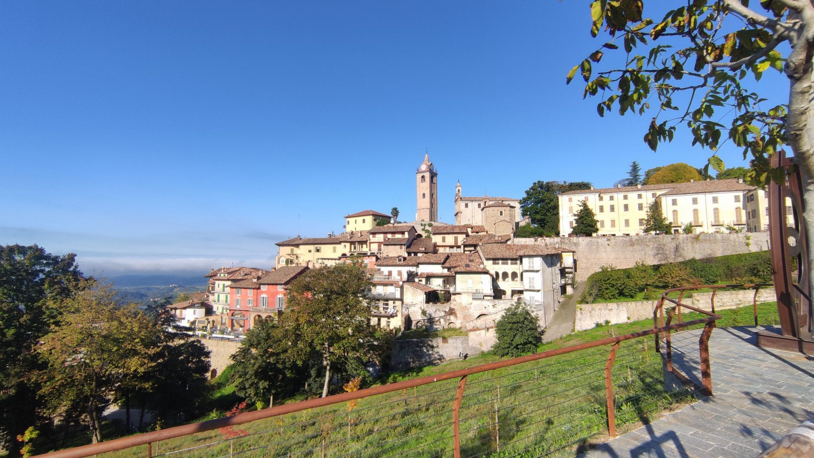 Hero Novello, Monforte, Perno, Roddi, Verduno in e-bike