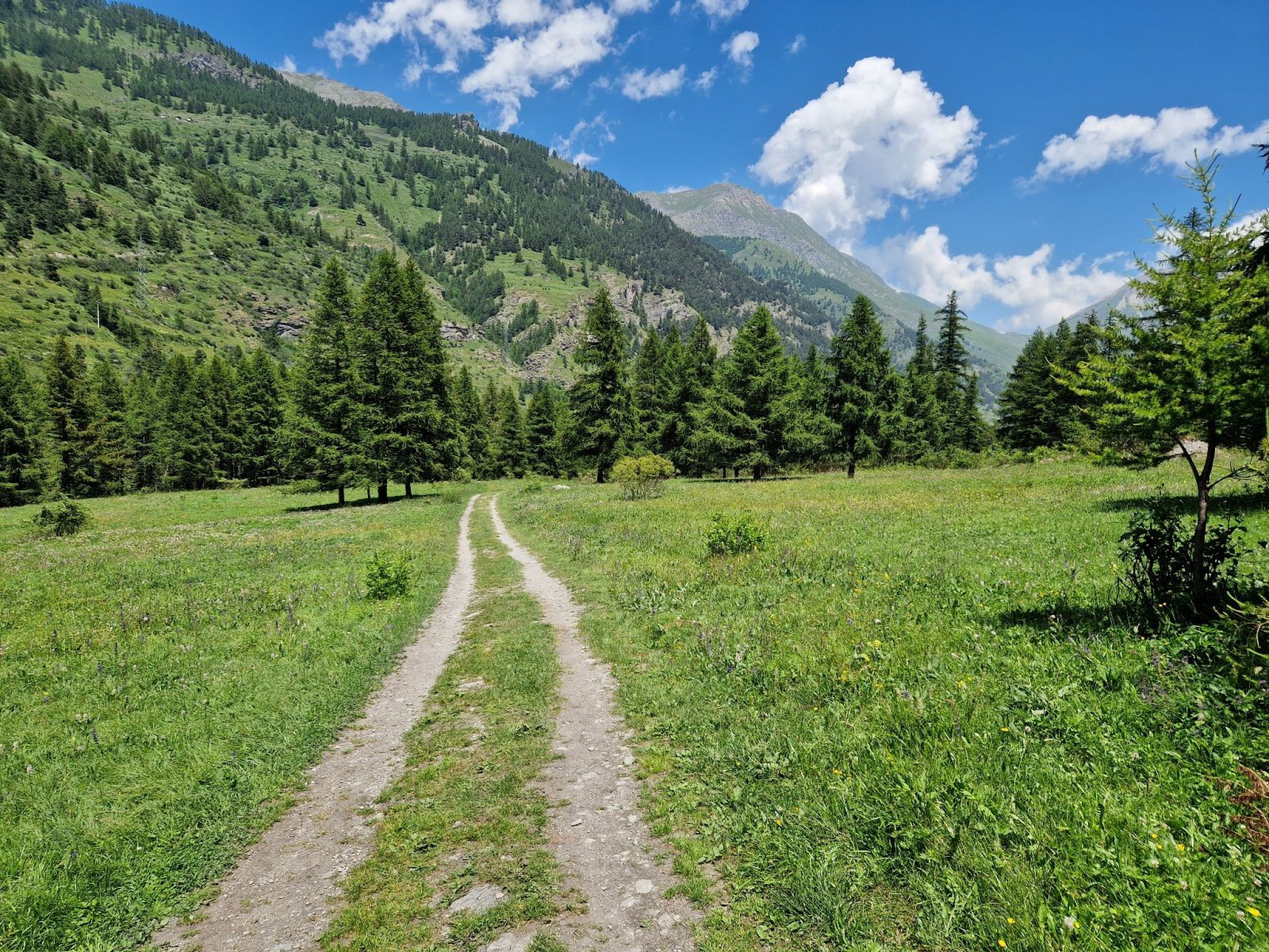 Hero Avventura su Due Ruote: Scalata e Discesa del Monte Fraiteve