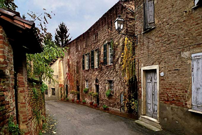 The Old Town of Incisa Scapaccino