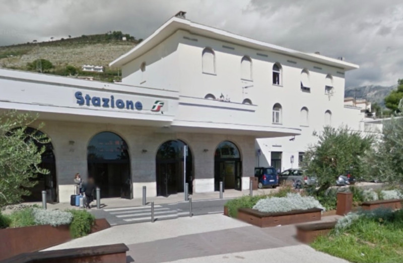 stazione treni Formia