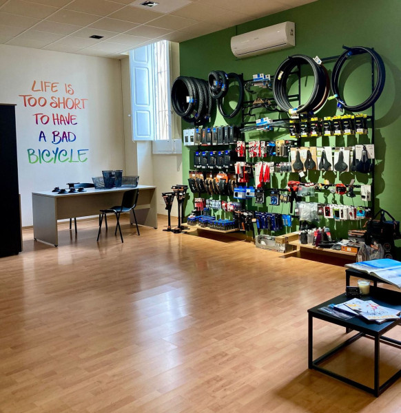 E-bike rental point BikeSquare - Lecce, Leuca